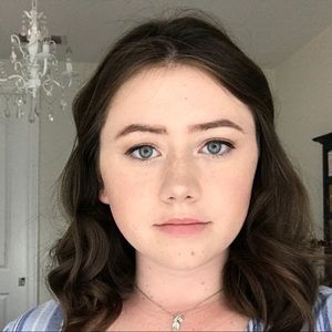 Meet your Posher, Annelise